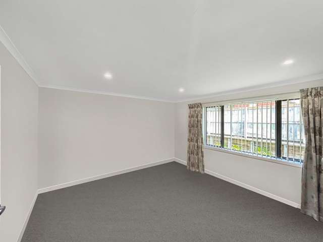 19 Gibraltar Way 10930_2