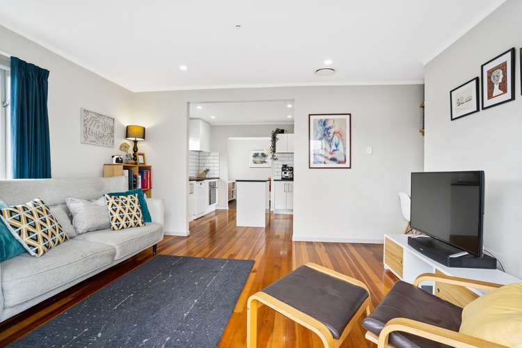 1/63 Lancaster Road Beach Haven_5