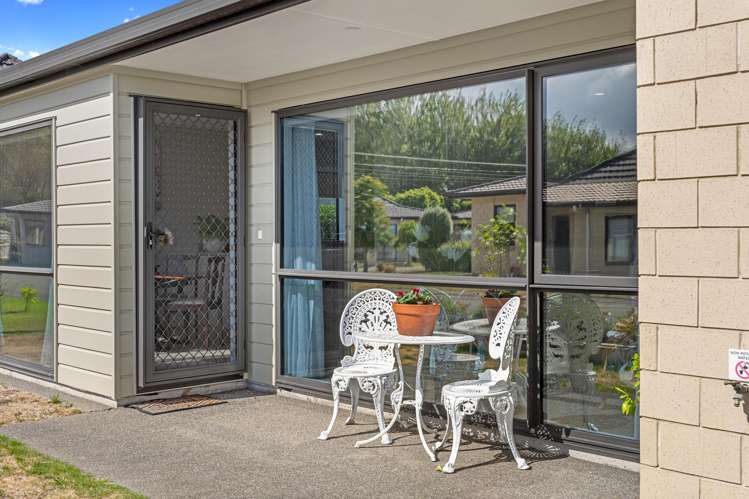 41/3 Georgia Grove Paraparaumu_17
