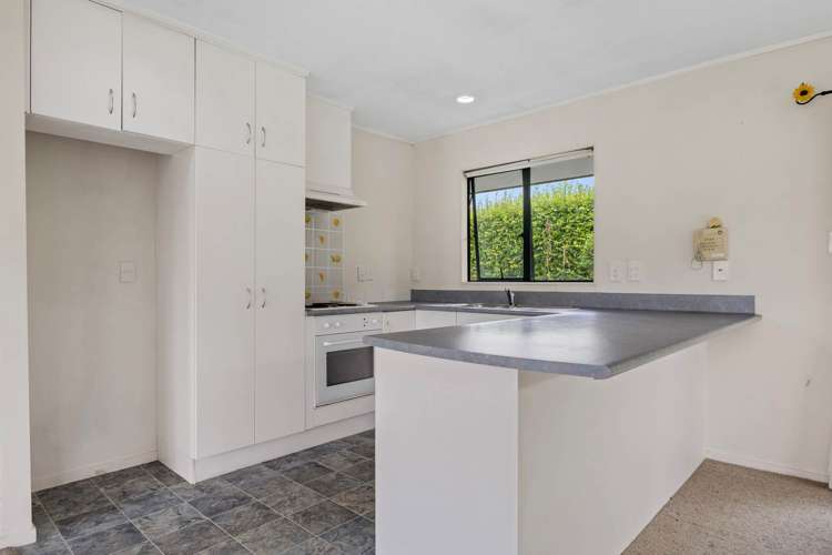 10 Frank Bunce Grove Flat Bush_6