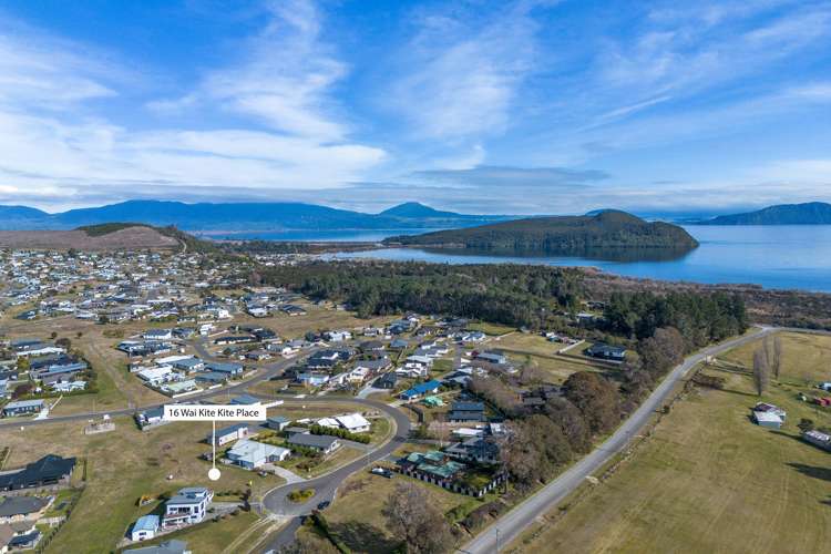 16 Wai Kite Kite Place Motuoapa_13