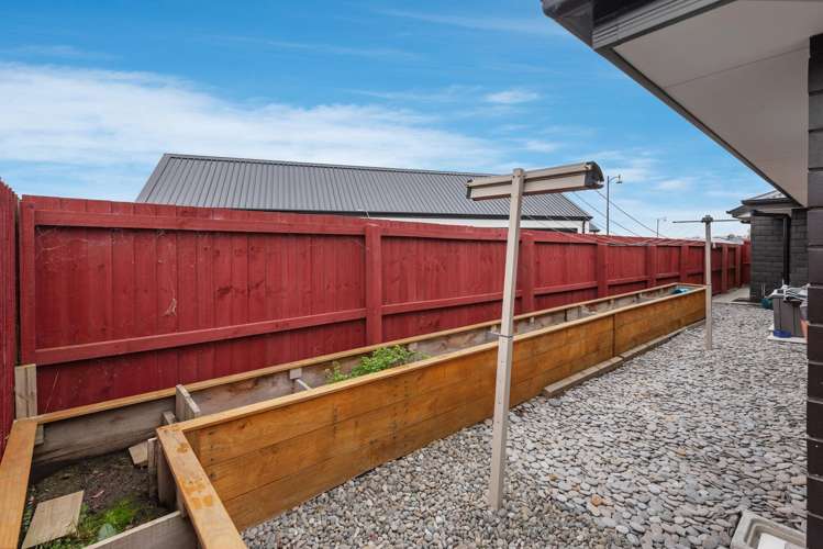 12 Orchiston Way Lincoln_22