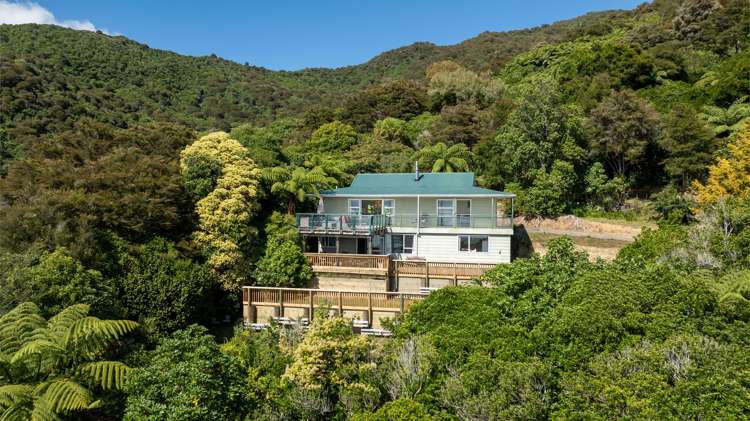 280 Moetapu Bay Road_0