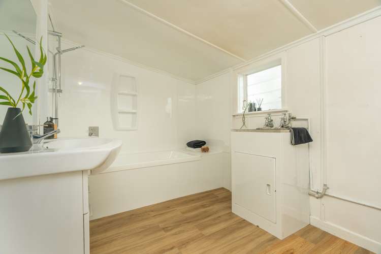 31 Valley Road Hikurangi_7