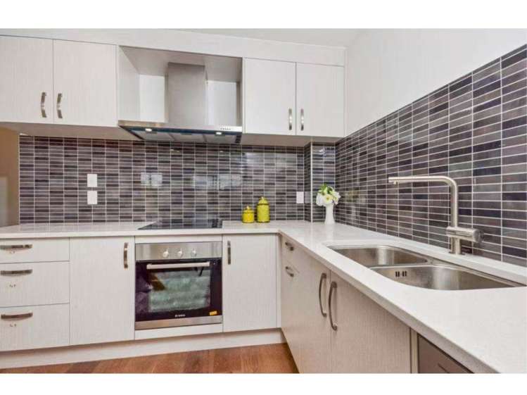 4 Peony Mews Oteha_1