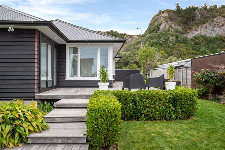 29 Main Road Redcliffs_27