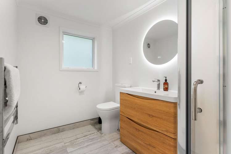 1/21 Rangitoto Terrace Milford_16