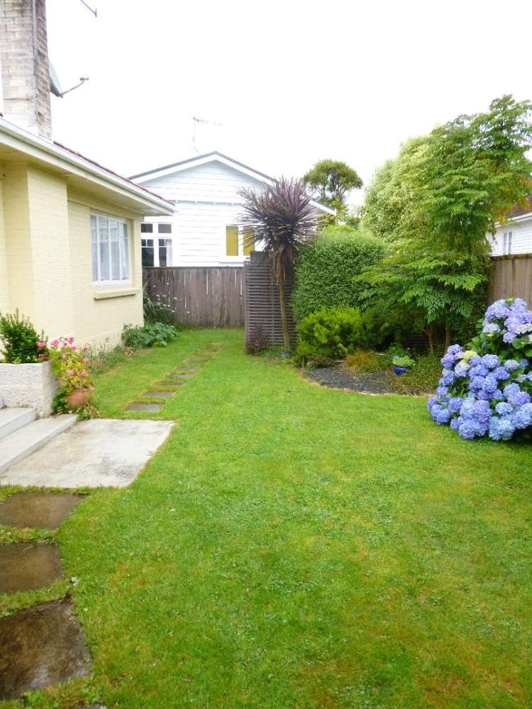 16B Flynn Road 1076_2