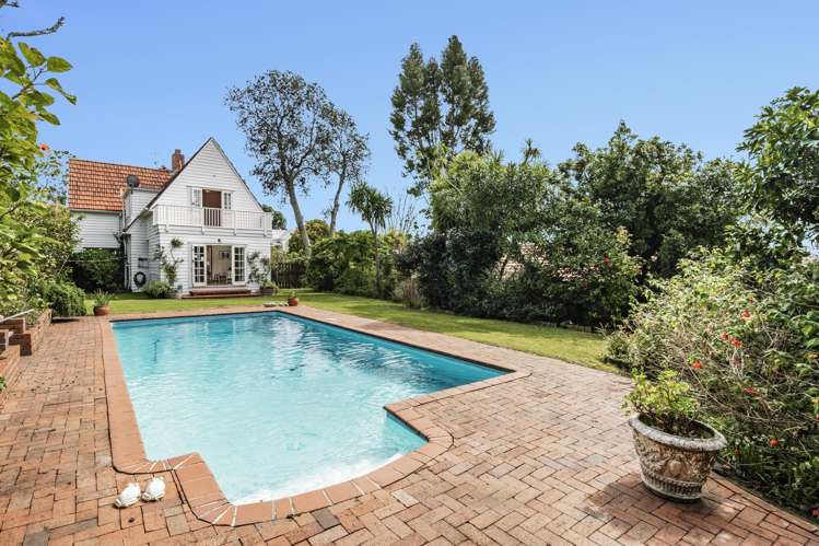 11A Westbourne Road_0