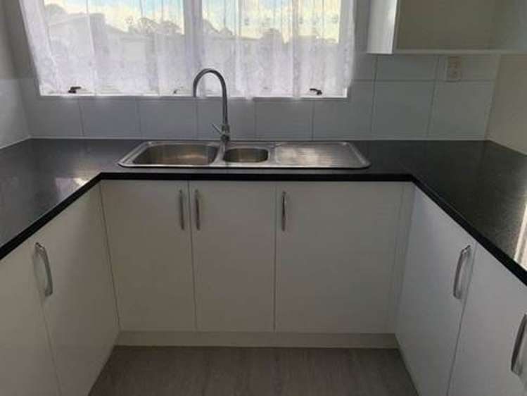 13 Funnell Place Manurewa_10