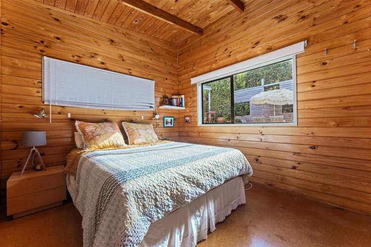 9 Ferndale Avenue Leigh_16