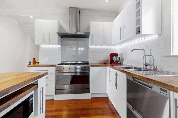 84 Waitaha Road Welcome Bay_12