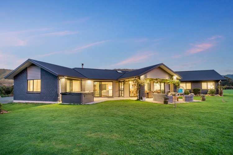 43 Mount Marua Drive Maymorn_2