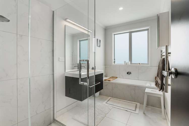 11 Fred White Drive Kumeu_17