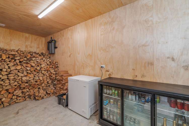 27 Carnaveron Drive Lincoln_22