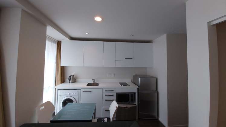 1406/10 Waterloo Quadrant Auckland Central_5