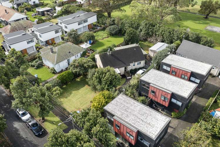 18 Waddell Avenue Point England_12