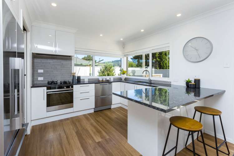 16 Comeskey Grove Elderslea_8