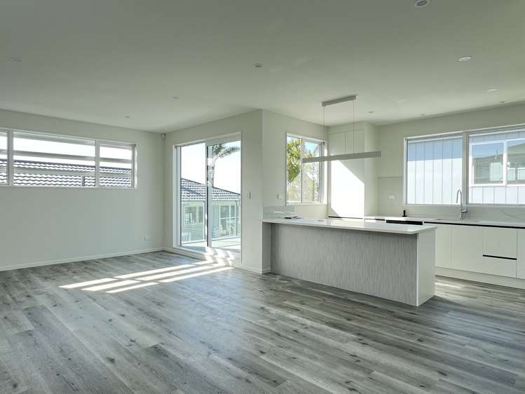 319B East Coast Rd Mairangi Bay_5