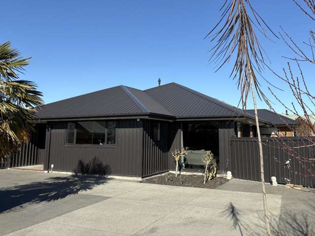 ROLLESTON - 3 BEDROOMS FULLY FURNISHED