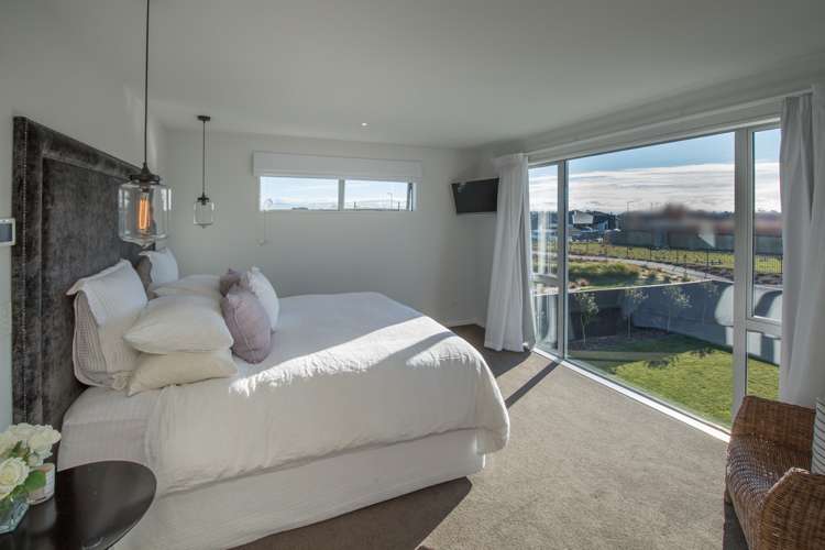 49 Waterstock Way Parklands_15