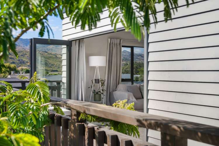 71 Stratford Drive Mount Pisa_22