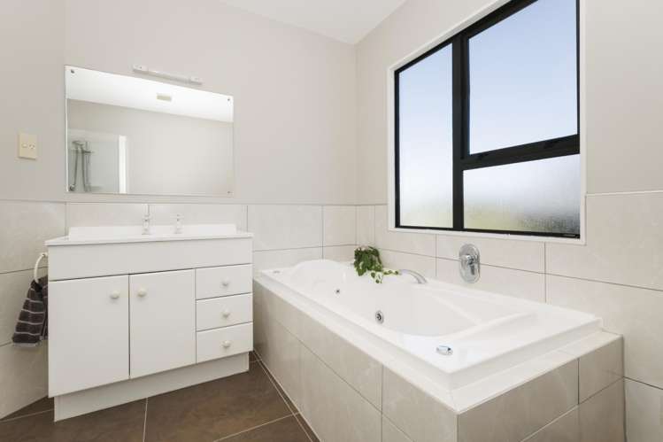 20 Nether Green Crescent Johnsonville_21