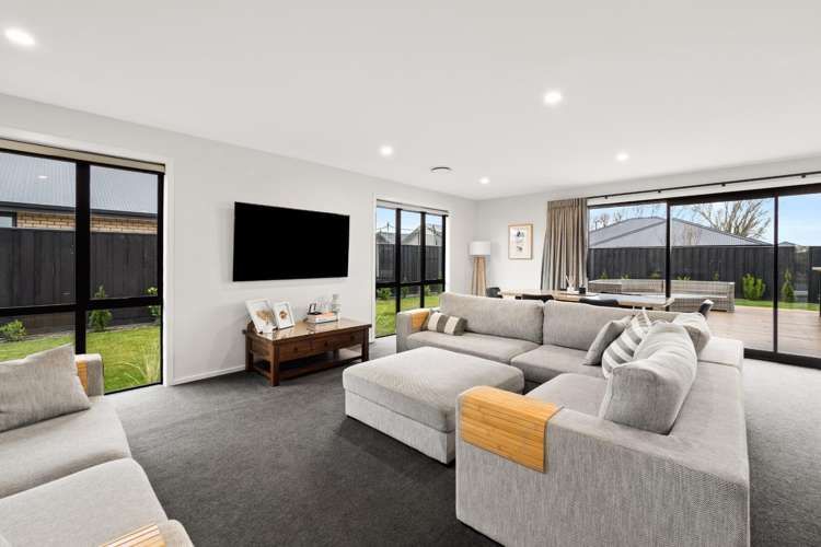 154 Trevors Road 10001_2