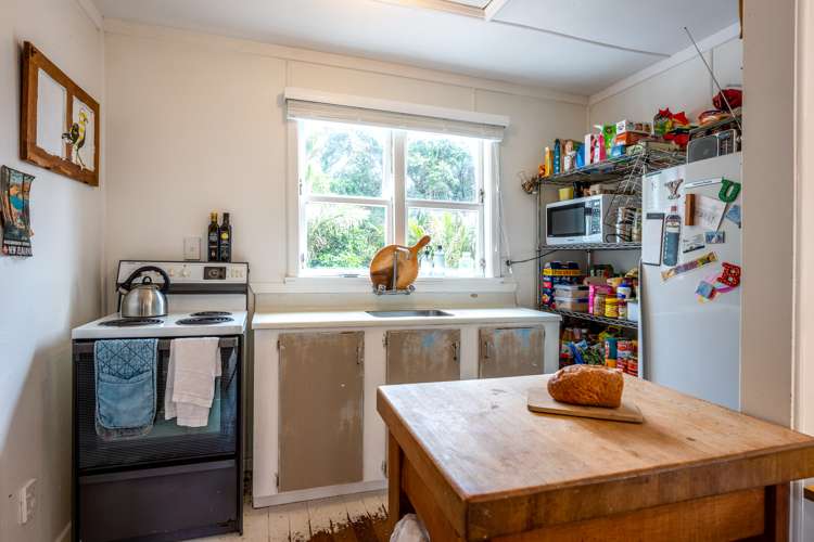 119 Queens Drive Oneroa_6