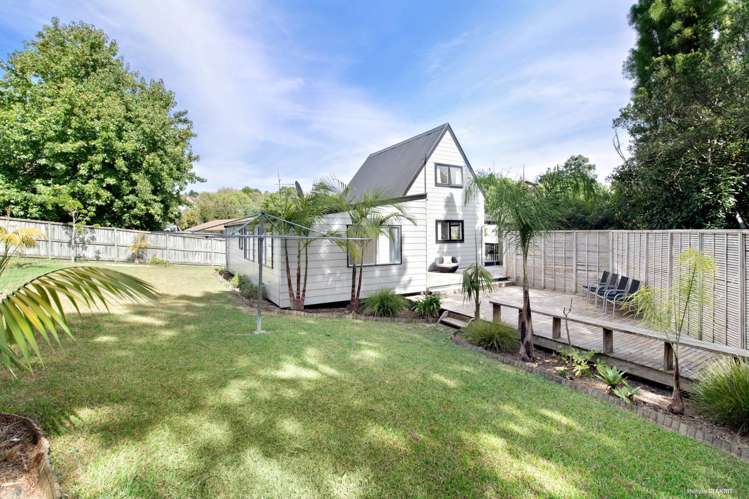 97 Oaktree Avenue Browns Bay_11