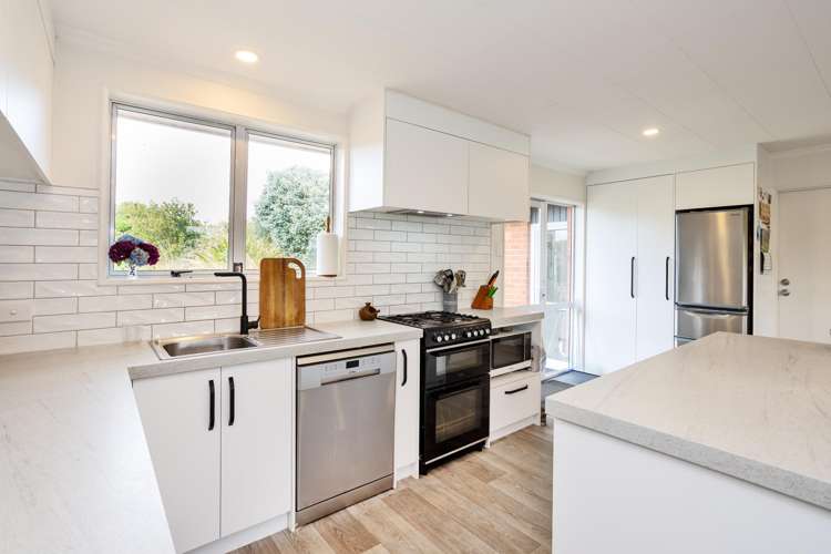 274 West Plains School Road_4