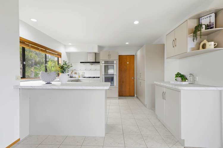 11 Highwood Grove Torbay_11