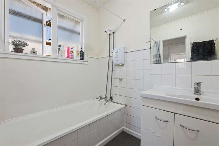 24 Wimborne Crescent Aranui_7