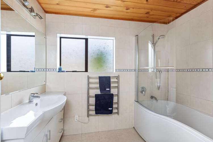 1/16 Arran Road Browns Bay_12