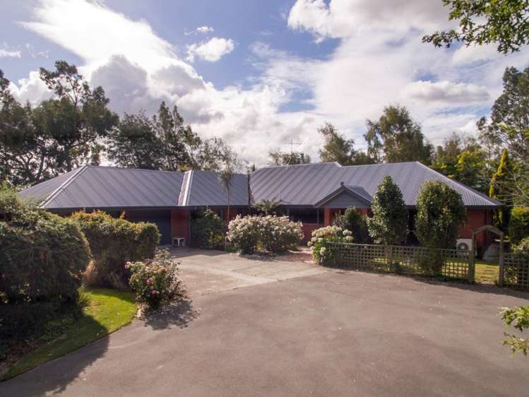 1298 Stanley Road Elgin_0