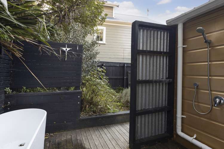 397 Karaka Bay Road Karaka Bays_10