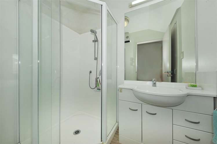 2/63 Brockworth Place Riccarton_10