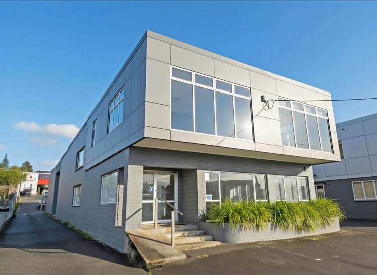 82-84 Ellice Road Wairau Valley_1