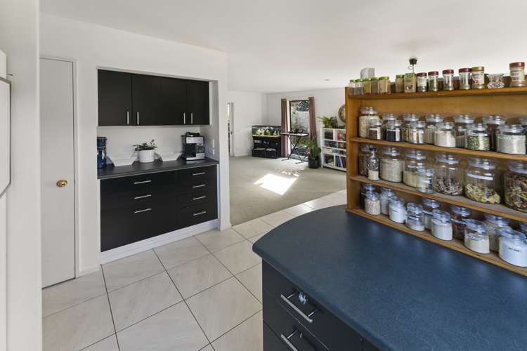 2 Appaloosa Avenue Richmond_8