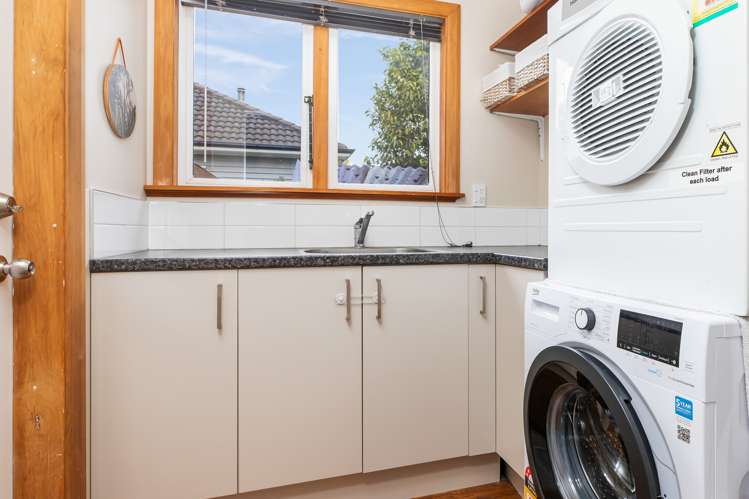 17 Dickson Crescent Hornby_10