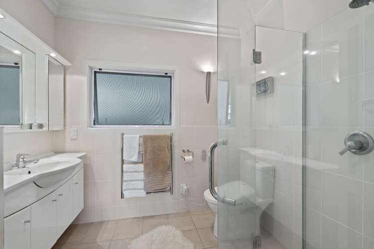 108 Beach Road Onerahi_14