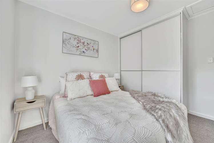 11 Glenfern Road Mellons Bay_8