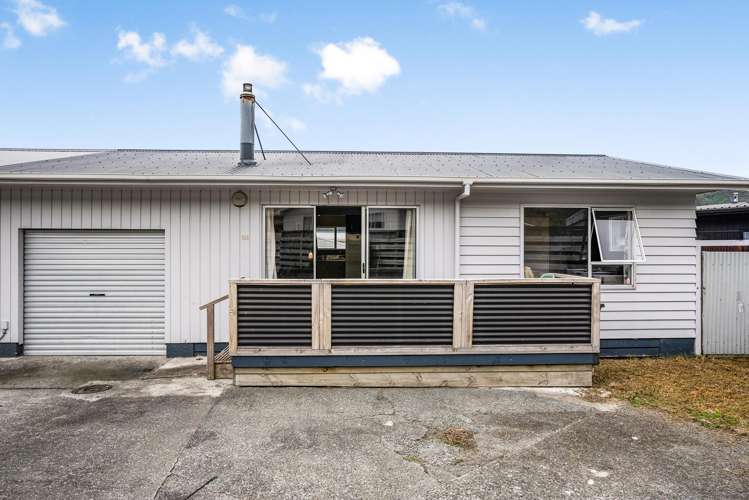 19A Kendal Grove Wainuiomata_16