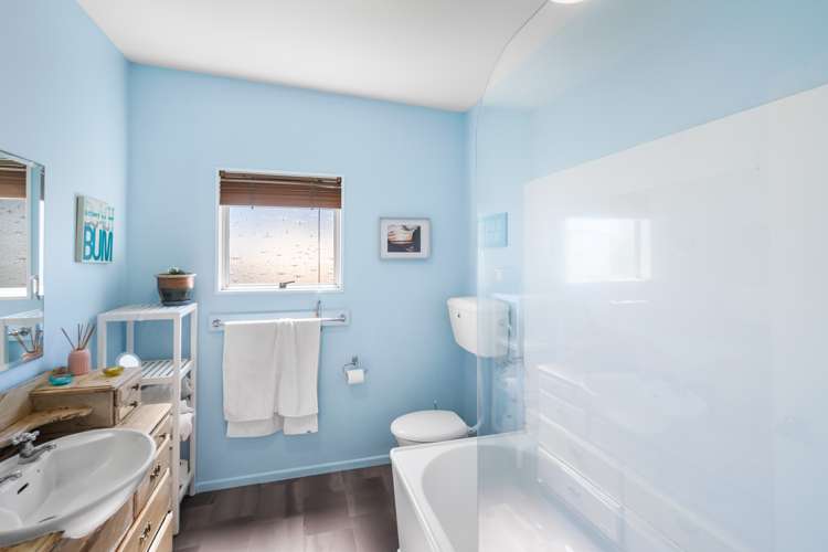 44 Beach Road North New Brighton_13