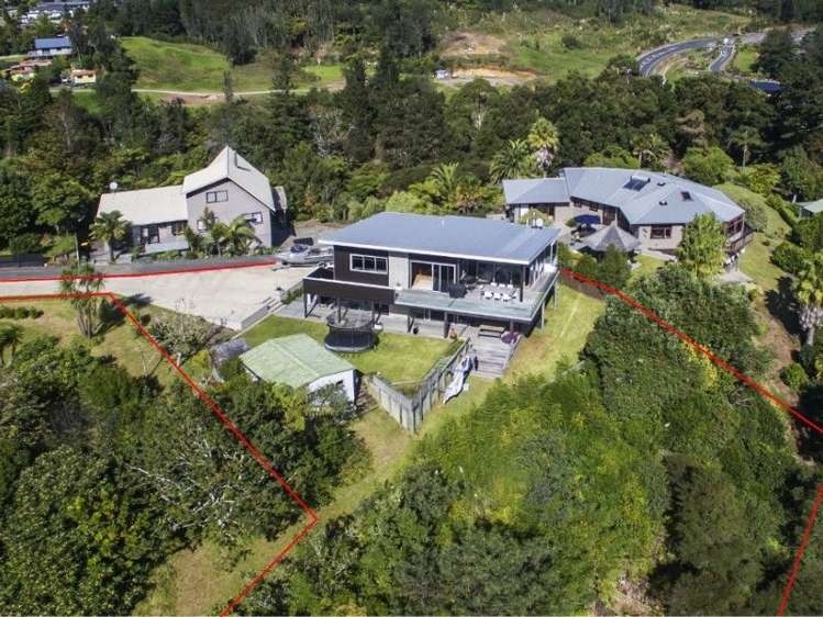 125 Chevron Crescent Whangamata_11