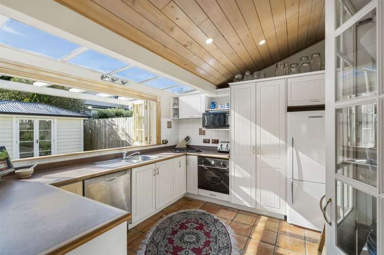 10 Beach Road Northcote Point_10