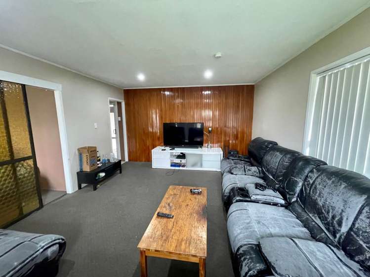 312 Weymouth Road Clendon Park_5