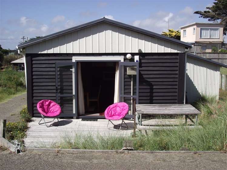 19a Marine Parade South Foxton Beach_4