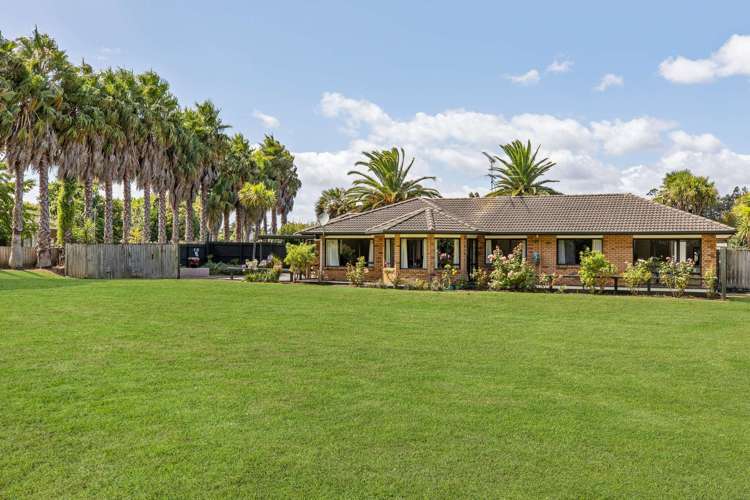 16 Awaroa Stream Drive Waiuku_13