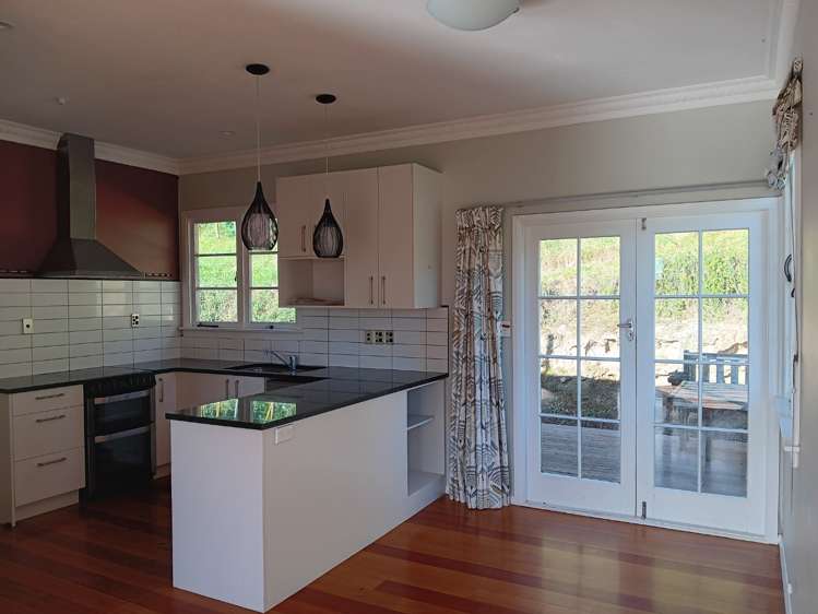 909A Middle Road 10484_2